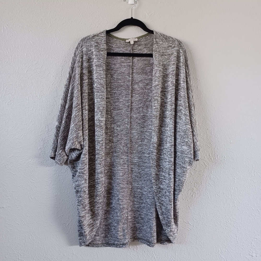 Gray Open Front Knit Cardigan Quarter Sleeve Shawl